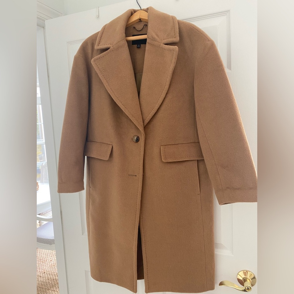 NWOT Banana Republic Top Coat (M). Classic Camel Wool Coat